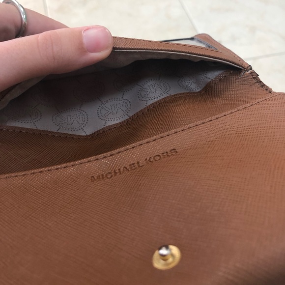 Michael Kors Wallet - Picture 6 of 8